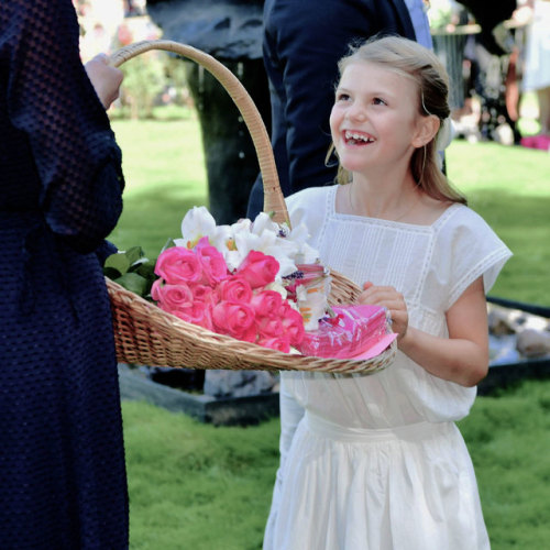 duchessofostergotlands:14th July 2019 // Princess Estelle enjoying herself at her mother’s ann