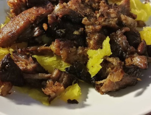 alittlebitofketo: Gem squash and short rib.  #sugarfree #lowcarb #foodpics #pcos #healthyfood #foodb