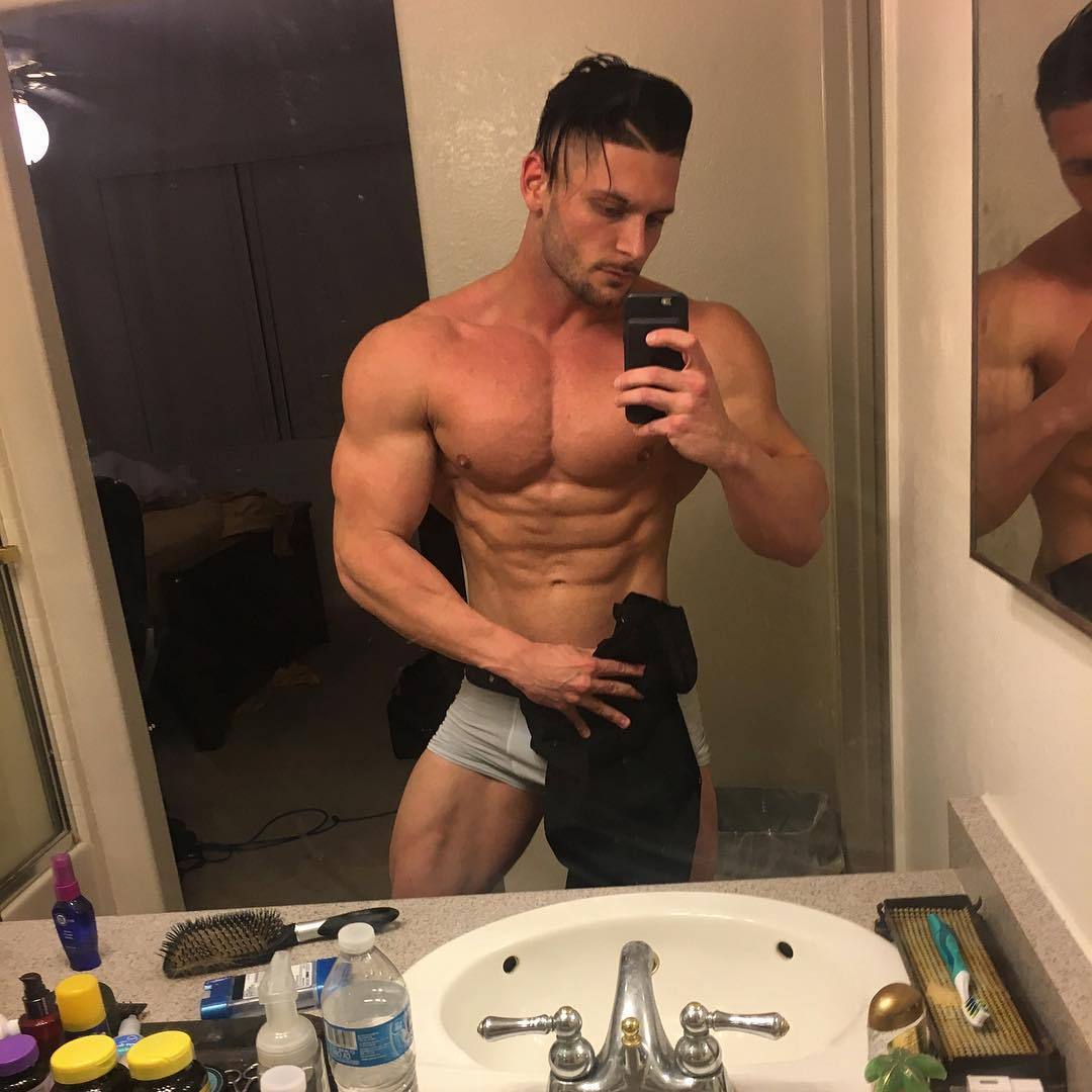 hotstudsdaily:  Jerdani Kraja
