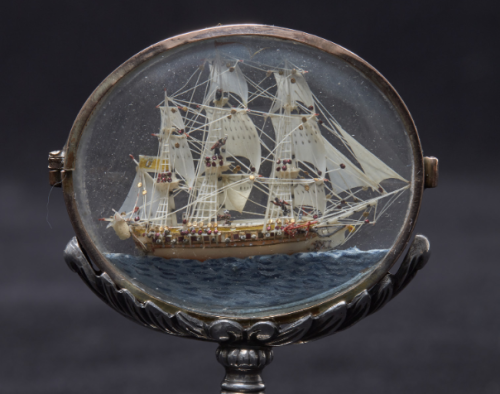 ltwilliammowett: Pendant with a frigate, France, first quarter of the 19th century, made of ivory, m