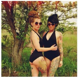 damselsuicide:  happy birthday to my P.I.C. @ohnoradeo…now get your ass home so we can celebrate! 💚👯🎉 
