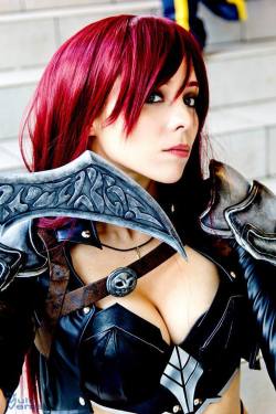 league-of-legends-sexy-girls:  Katarina Cosplay