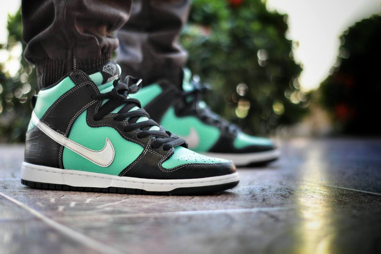 nike sb dunk high tiffany on feet