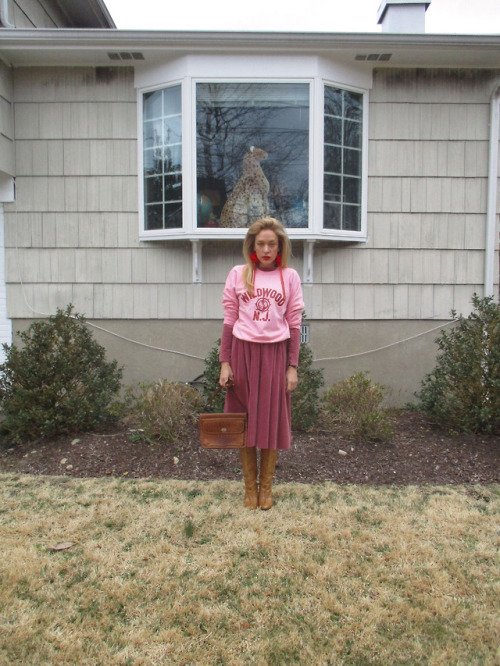 chloesevignyonline:Chloë Sevigny by Haley Wollens for the debut issue of More or Less magazine.