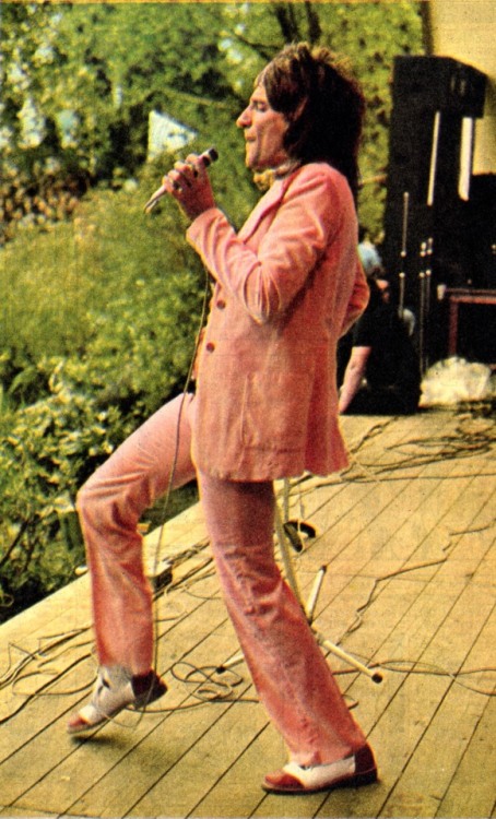 electripipedream: Rod Stewart from Intrepido magazine, 1973