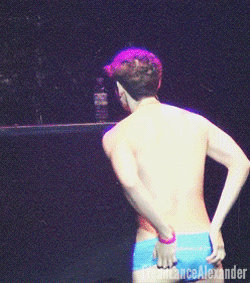 justinxlance:   Reasons why I love Niall 