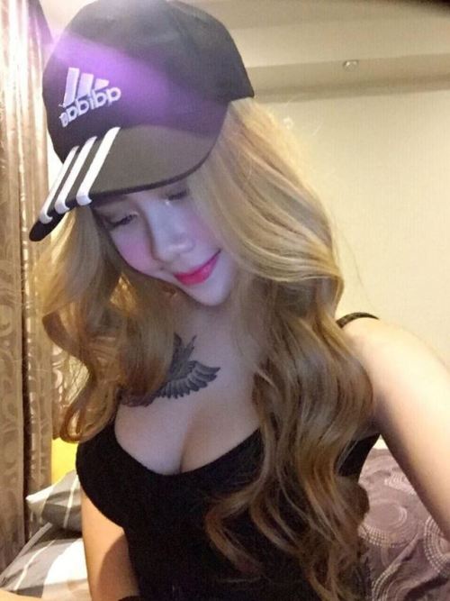 sexysingaporexmm: 4teenks: Angela Anyone with the vid pm me