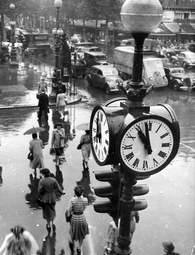 mimbeau:  Place de l’Opéra Paris 1951 (unknown) 
