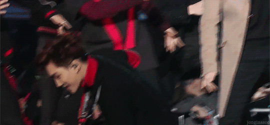 jonginssoo:  those smirks ;; 
