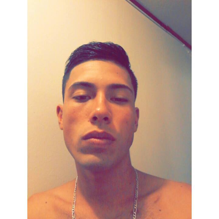 cazadorteens:  uffffffffff hoy le engañe con mas fotos a este flaite hermosoooo