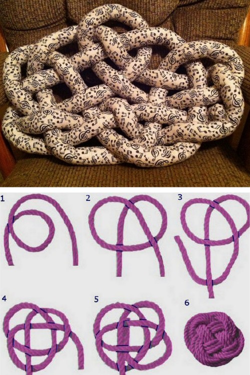 truebluemeandyou: DIY Knot Pillow. If you like this pillow I’d reblog it now because I’v
