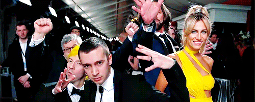 tylerjosephs:Twenty One Pilots - 2017 Grammys E! Glambot