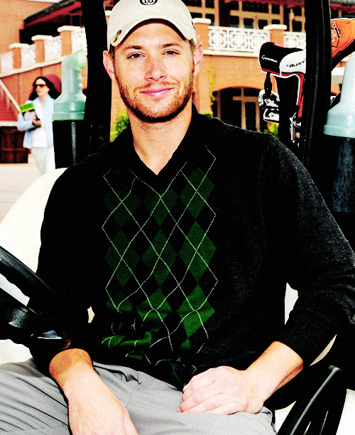 supernaturaldaily:  &ldquo;I’m not Mr. Debonair Suave. I’m just a regular boy who go