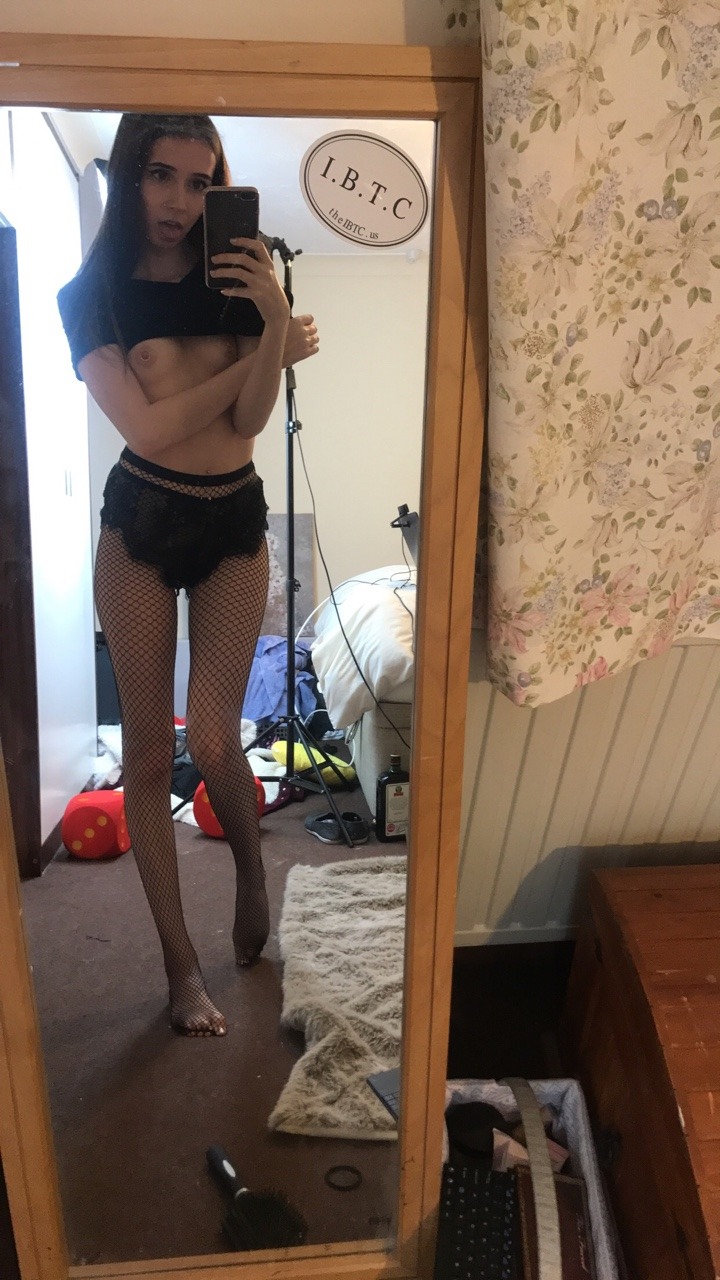 i-hate-the-beach:  Goodnight everyone I’m so fucking happy