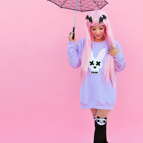 DIY Felt Bunny Sweatshirt Tutorial from Whorange.Make this no sew pastel DIY Felt Bunny Sweatshirt u