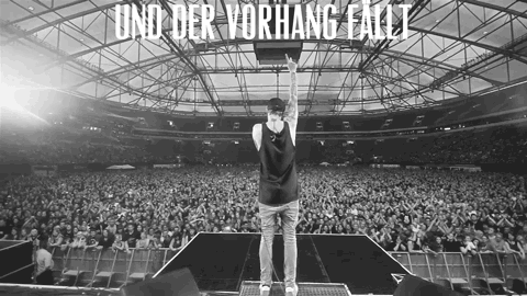 giftedgod:  © giftedgod cas-gif’s frisch aus’m bett.