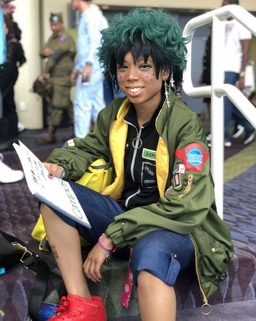 Deku from My Hero Academia // Cosplayer: atarashiraven // Photo: @tsunderee_So I went back and did s