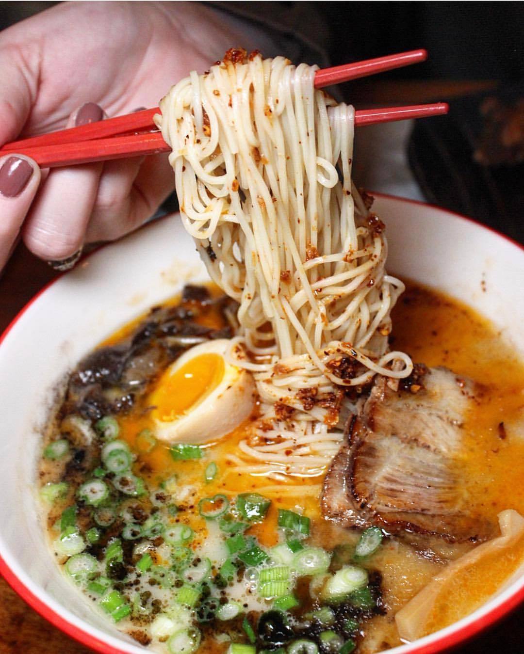 everybody-loves-to-eat:  📷:   briancantstopeating  