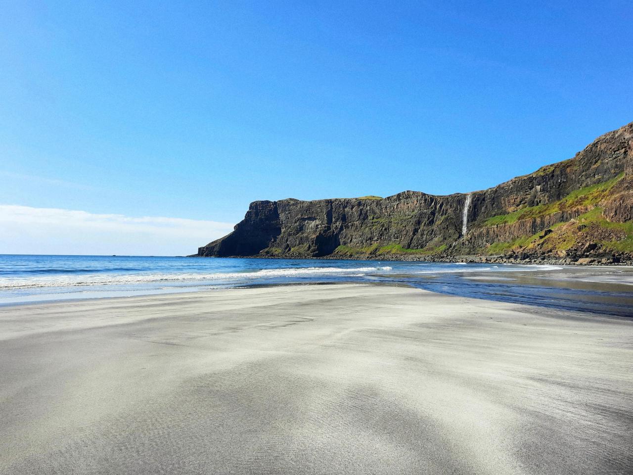 Talisker Bay, Isle of Skye, Scotland. [OC] [4000x3000] - Author: I_am_person6969 on reddit #nature#travel#landscape#amazing#beautiful
