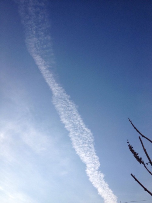 Tratteggi Nel Cielo Line In The Sky