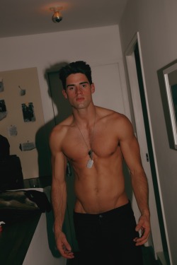 joseph-421-lally:  THE BEAUTY OF CHAD WHITE