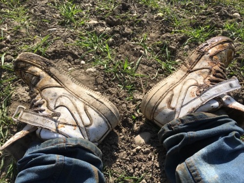 Outdoor, pissed jeans, shit and piss filled Nike AFOs II. Videos will follow ;)