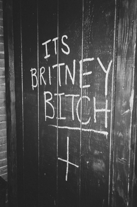 g-a-la-x-y:  r—e—v—o—l—v—e—r:  IT’S BRITNEY BITCH   