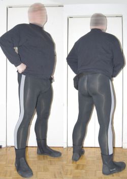 Quand je me promène en spandex, presque personne n’a de réaction, sauf les noirs qui regardent bien, et souvent, les indiens vont passer des commentaires…Je suis allé faire mes courses avec ces spandex noirs et une indienne m’a dit «t’es bien