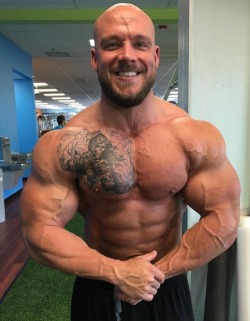 musclegodselfies:Cody Watkins