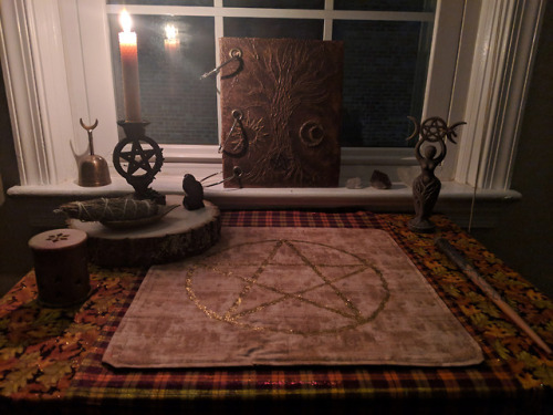 Altar Update: November 2018I was very disappointed that I didn’t have time to make any special Octob