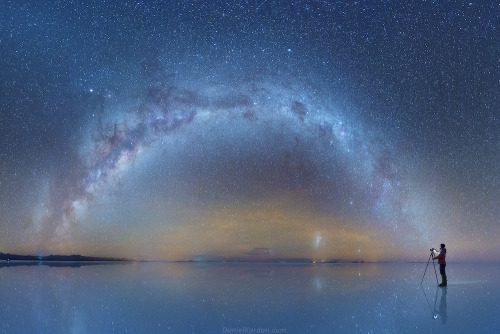 Porn Pics wetheurban:  The Milky Way Reflected Onto