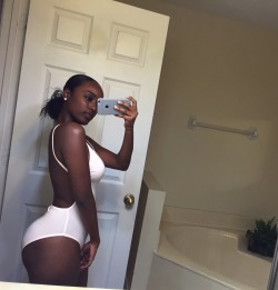 blackfitnessrocks:  allbeautifulblackgirls: