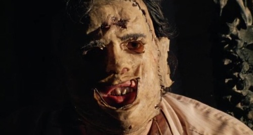 classichorrorblog:  The Texas Chainsaw Massacre Directed by Tobe Hooper (1974)