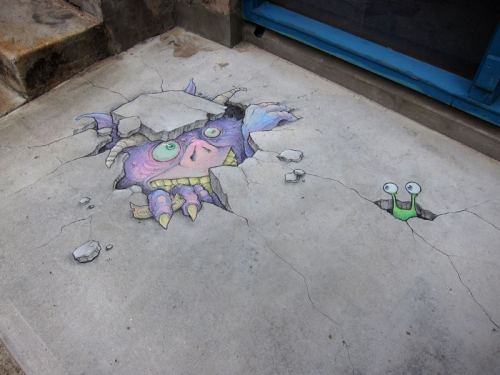 penguinperversion:  mlloydart:  Chalk Art by David Zinn  I love this.  Awesome, I love the “spring” one :)