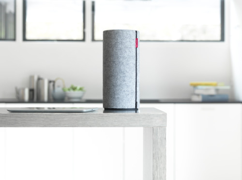 inspirezme:  Libratone recently released a series of AirPlay-enabled wireless speakers wrapped in either wool or cashmere. These portable speakers look fantastic and they are portable, warm and fuzzy. Three sizes are available depending on your room size