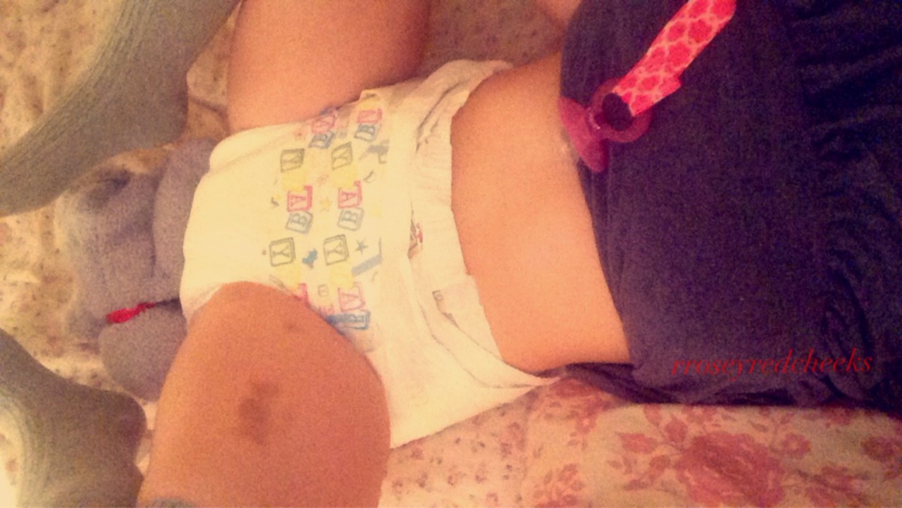 rroseyredcheeks:  Double diapered 