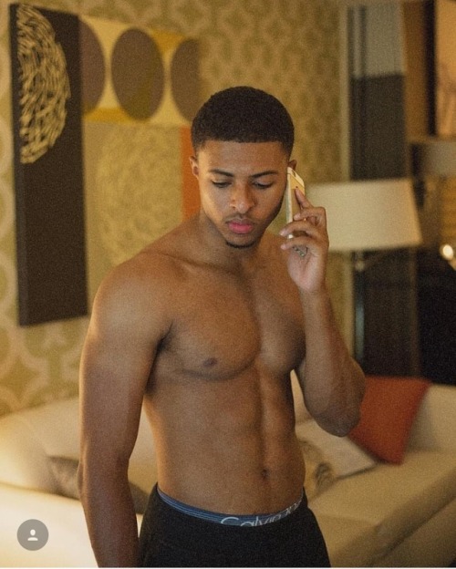 lickbeforeyoustick:  Diggy Mothafuckin Simmons 👅💦