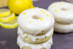 lustingfood:  Baked Lemon Doughnuts