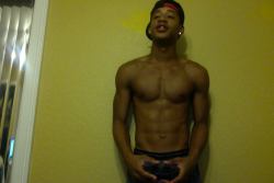 youtastemyaura:  I HAVE A THING FOR BOYS LIKE YOU  http://ezuv.tumblr.com