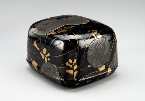 Cosmetic Box (tebako), 1912–26. Kanazawa, Ishikawa prefecture. Lacquer, pewter. Exhibition All that 