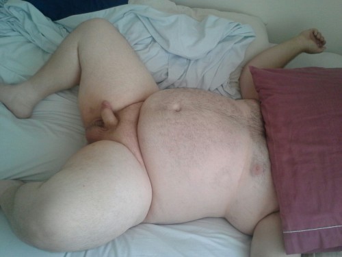 Porn Pics chubbyaddiction:  Hide and seek, lol…