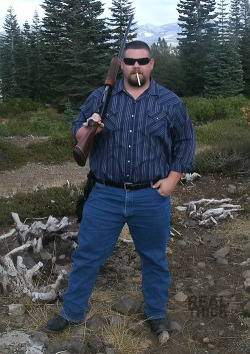 thebigbearcave:  Treston Shull: powerlifter, cowboy, the man with the gun, showing crack. Is there more? 