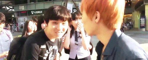 jiyeops-blog:  “Omigod I just met and hugged Eunkwang” 