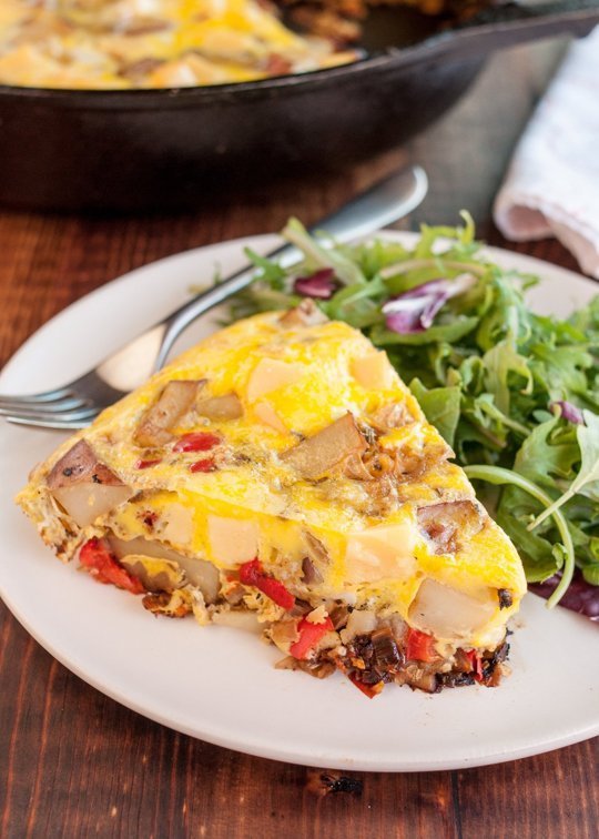 foodffs:  Potato, Red Pepper &amp; Gouda FrittataReally nice recipes. Every hour.Show