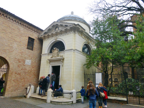 anchequandopiove: Dante’s Sepulchrum in Ravenna (Italy).I live in the countryside near Ravenna, so I