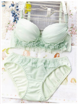 Young&Amp;Mdash;Heart:  Http://Www.storenvy.com/Products/8975379-Free-Ship-Pastel-Green-Rose-Bra-Panty-Set