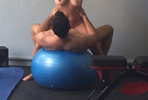 oursecretdesires: We need an yoga ball!