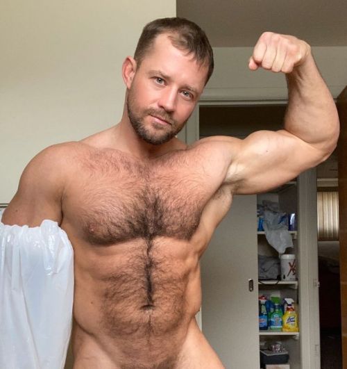 HAIRY SEXY MEN