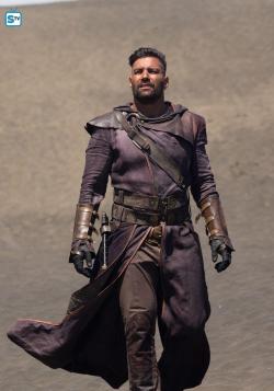 giveme-givenchy:  Manu Bennett - The Shannara