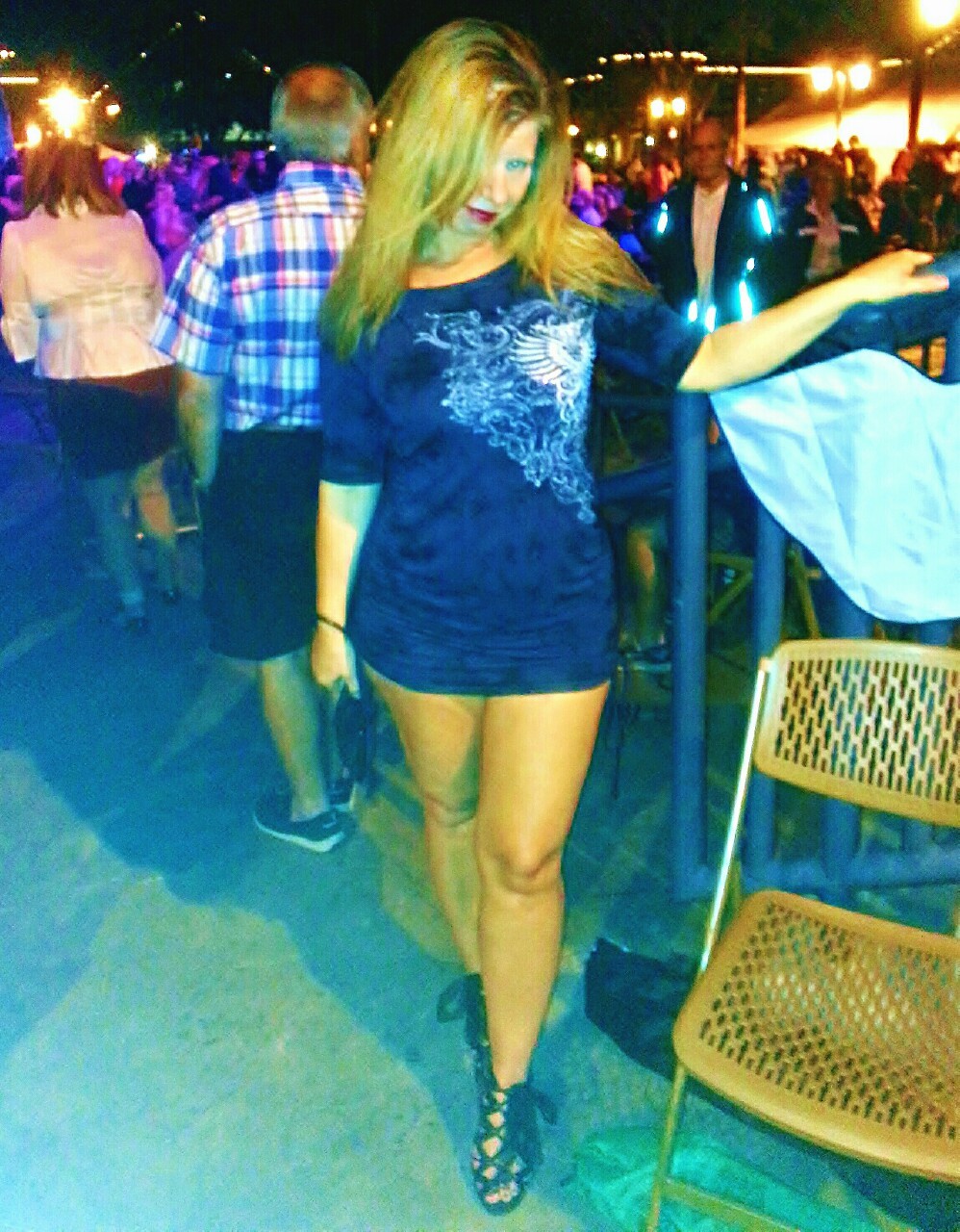 chellywall:  I just love to go out with my husband in a very short skirt… What